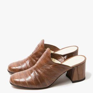 TRADEMARK 'Kriss' mules in size 41 NWB